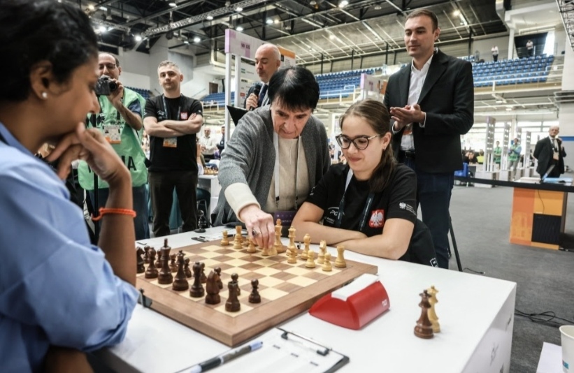 India dominates open section, faces setback in women’s in 45th Chess Olympiad R08