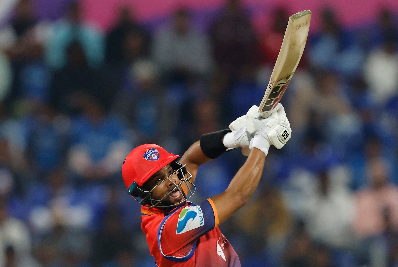 Banton, Pooran steer MI Emirates to emphatic 26-run triumph over Dubai Capitals