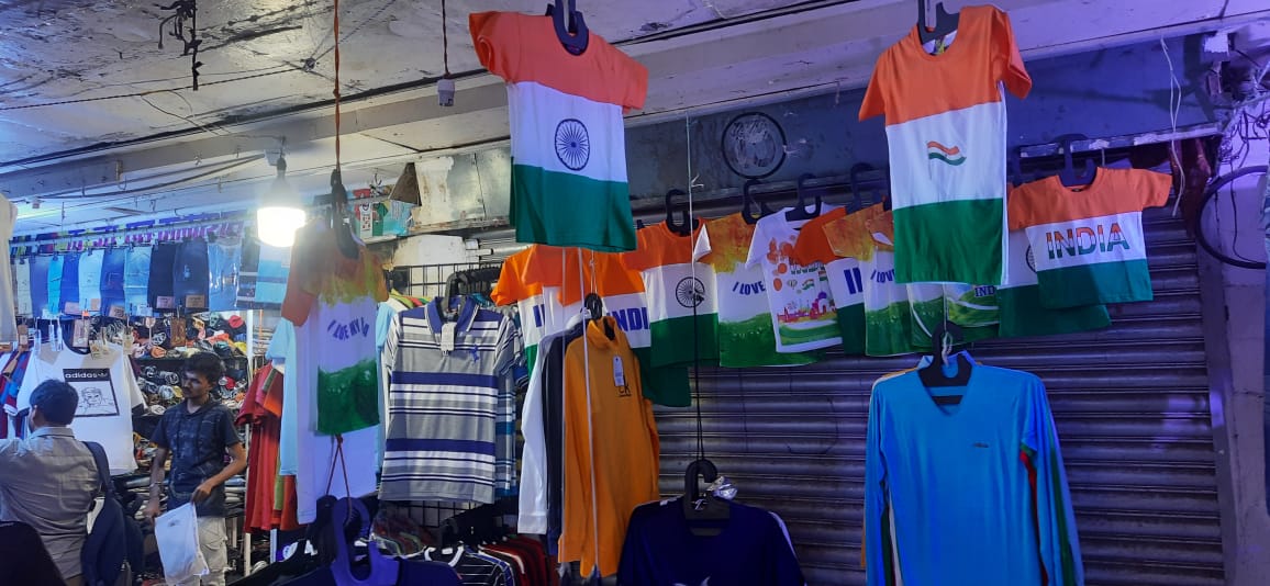 Take legal action against e-commerce websites which sell 'masks', 'T-shirts' etc. made to look like the national flag - HJS
