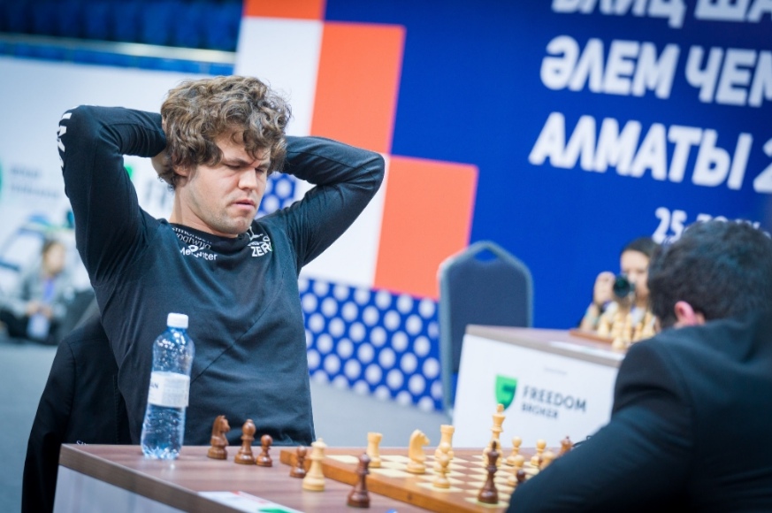 Vladislav Artemiev beat Magnus Carlsen on Day 2 of the World Rapid  Championship 2022