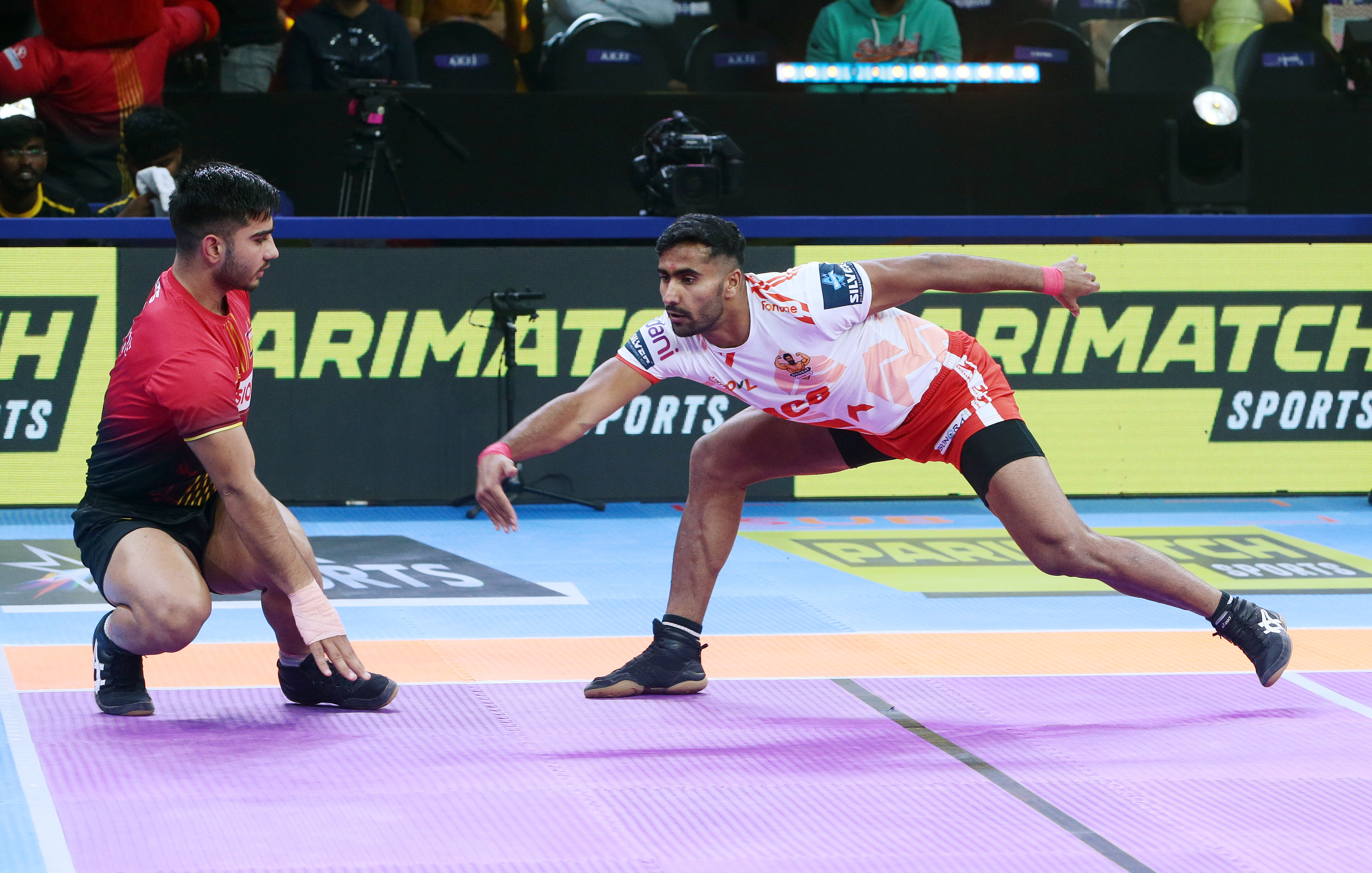 Bengaluru Bulls Fight Back to Clinch Draw in Exciting Contest against Gujarat Giants to Kick Start Pune Leg