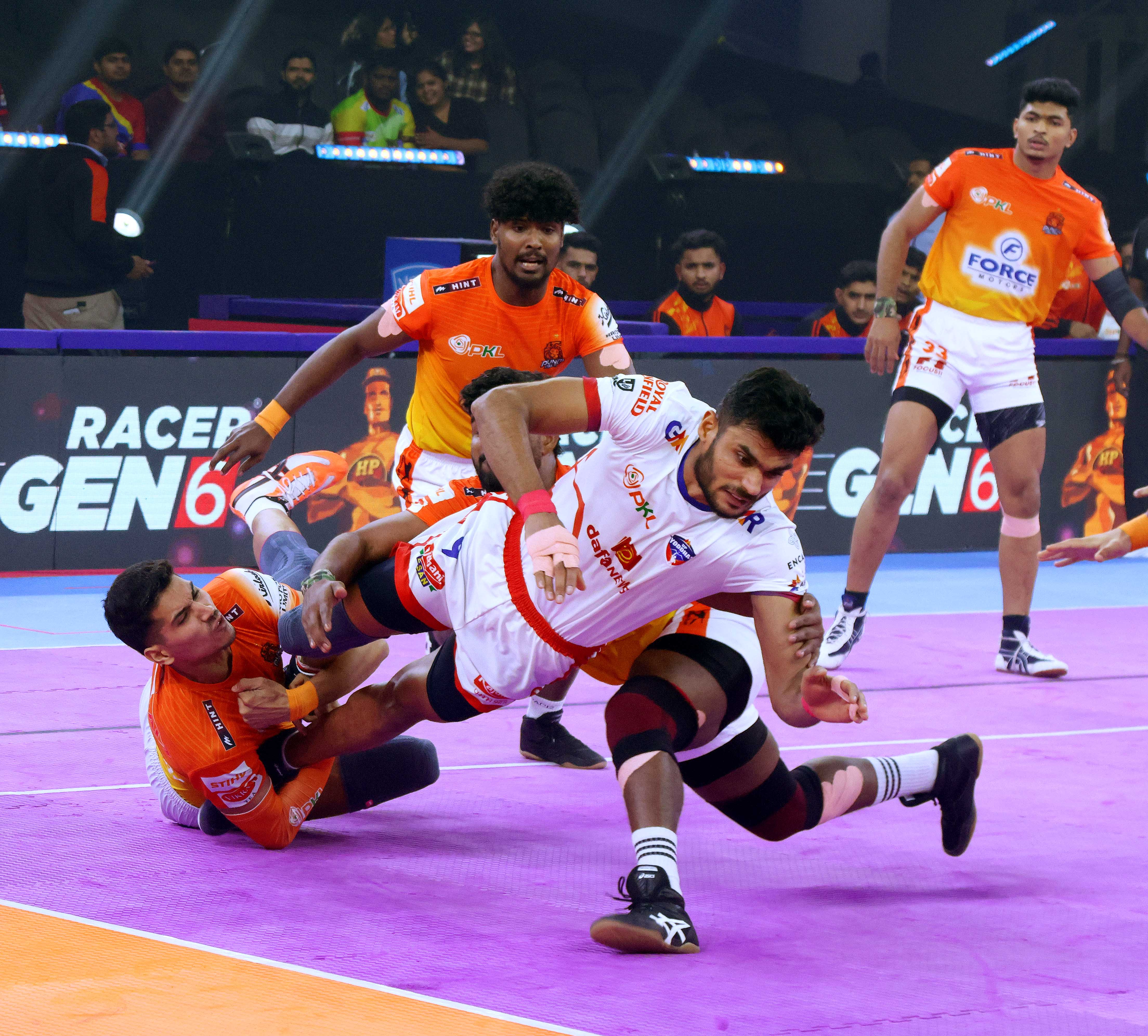 Puneri Paltan and UP Yoddhas play out hard-fought tie as Pankaj Mohite, Bhavani Rajput shine