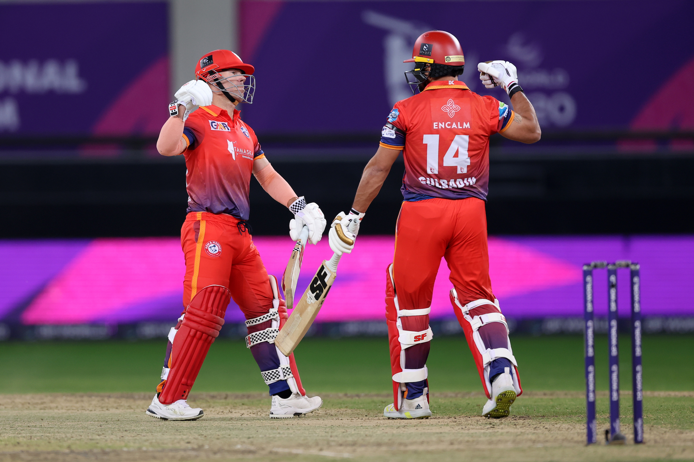 Warner’s heroics propel Dubai Capitals into playoffs after 26-run victory over Abu Dhabi Knight Riders