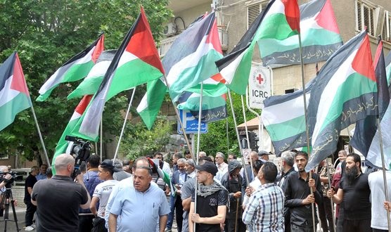 Protest in Damascus to denounce crimes of Zionist occupation against Palestinian prisoners
