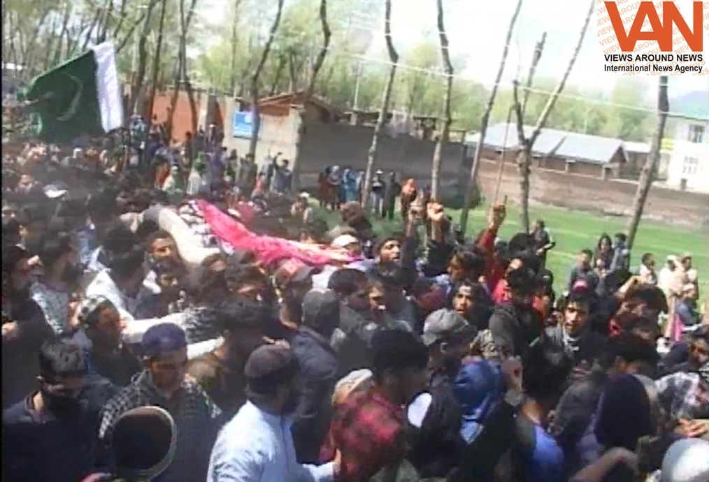 Thousands attend funeral of slain M Tech Millitant