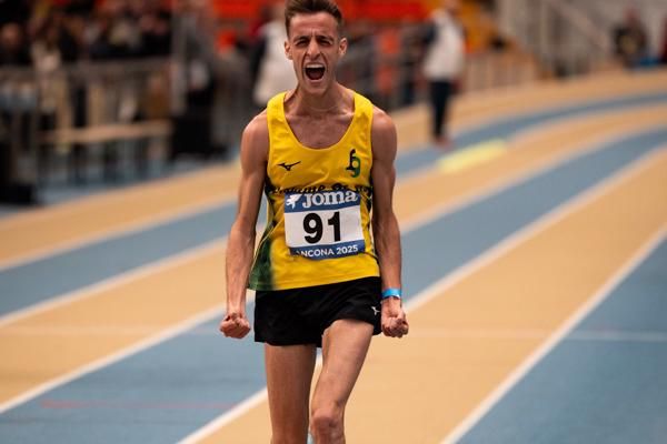 Fortunato smashes world short track 5000m race walk record
