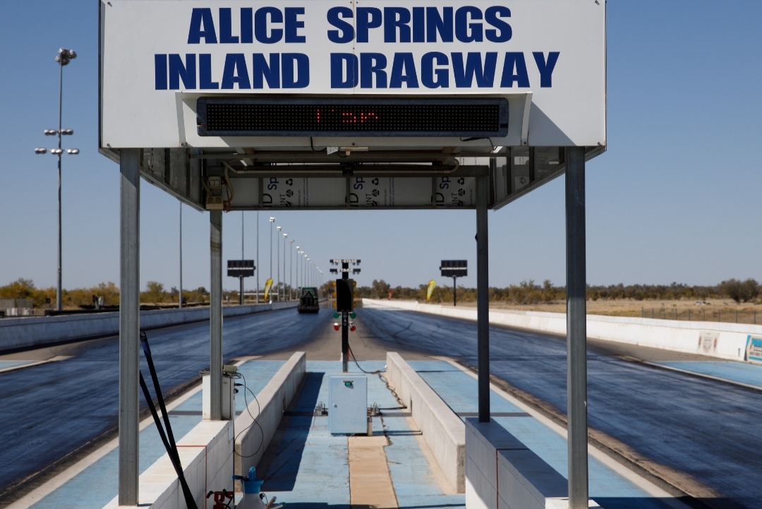 Desert Nationals delivers weekday thrills at Alice Springs Inland dragway