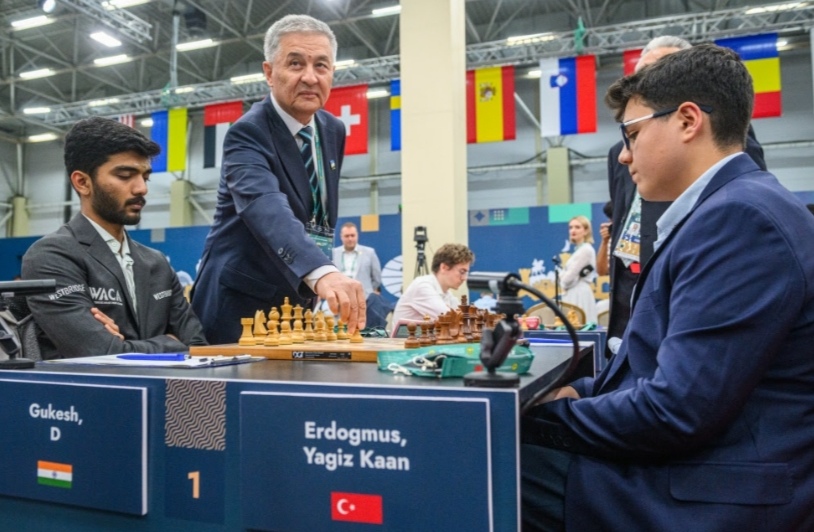 Blunders and comebacks as favourites regroup in FIDE Grand Swiss 2025, Day 2