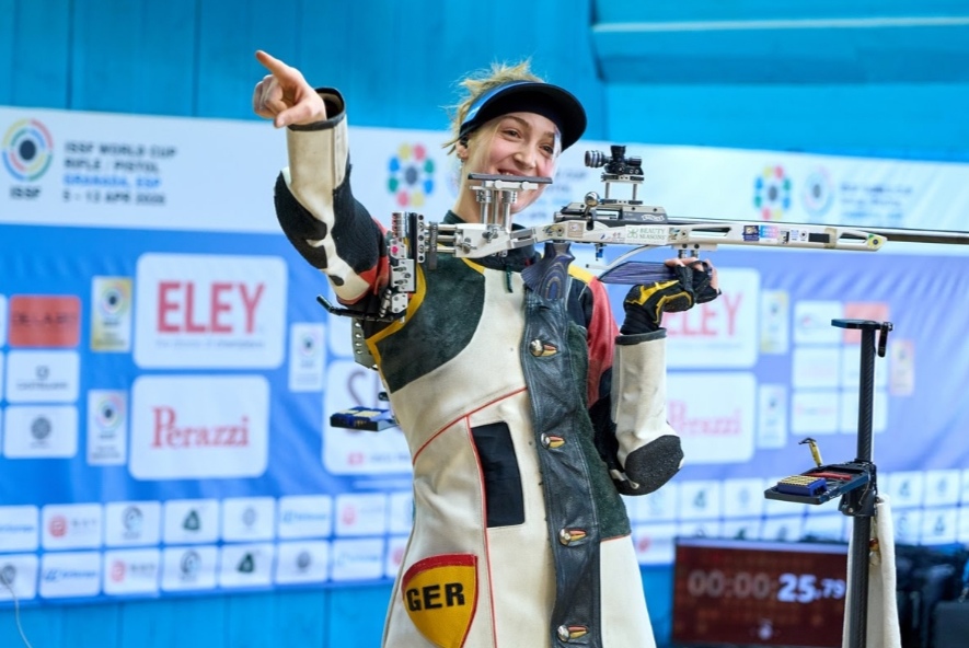 Anna Janssen sets world record to win 10m Air Rifle Women gold at ISSF World Cup Granada 2026