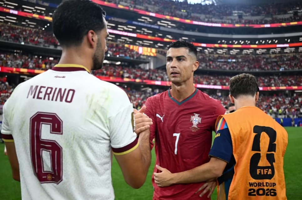 Merino's late goal ends 41 years old Ronaldo's last dream to raise hands for FIFA World Cup trophy