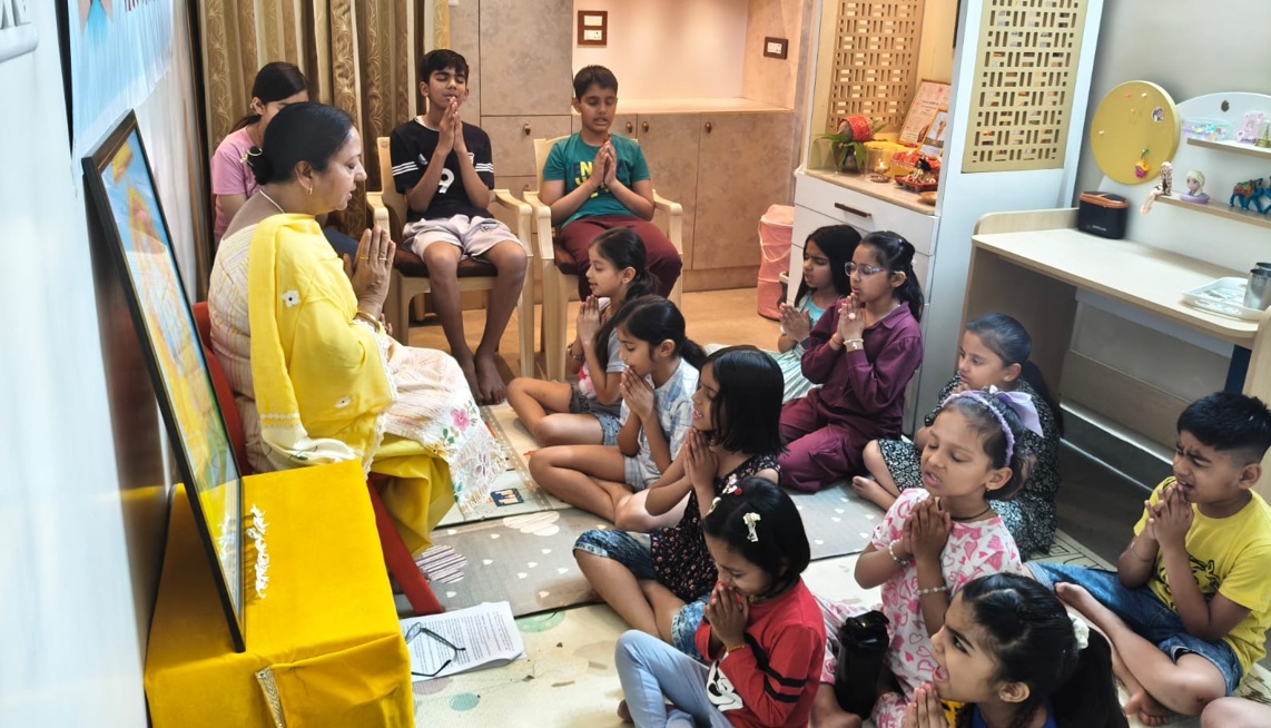 रामनवमी के पावन अवसर पर बालसंस्कार वर्ग में “राम-नाम जप” कार्यक्रम का आयोजन !