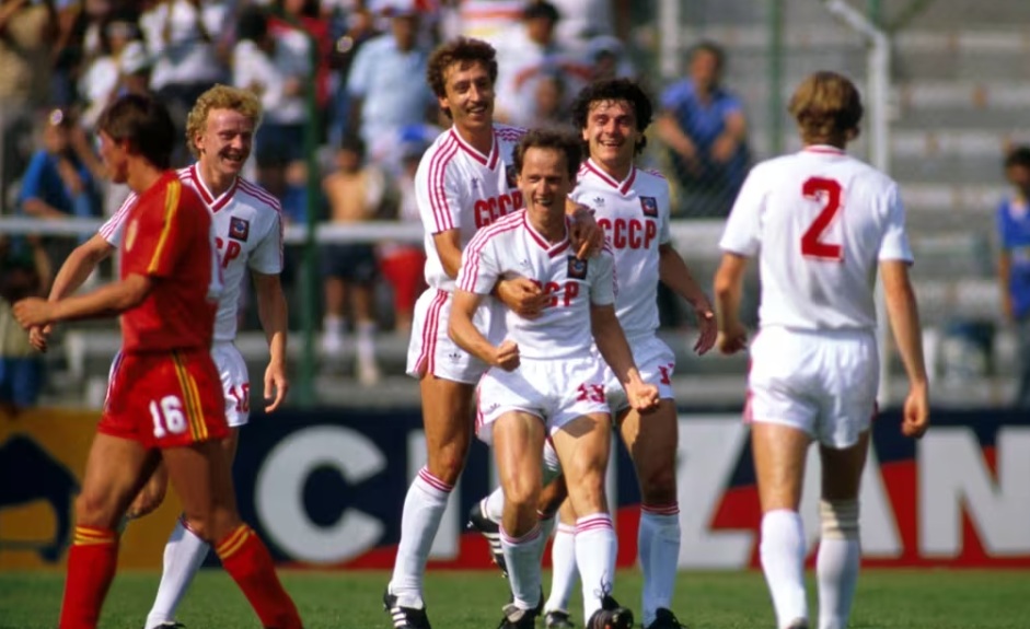 World Cup wonder goals: Belanov stuns Pfaff