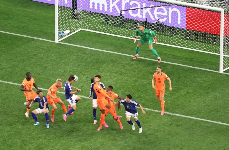Japan denied the Netherlands with Daichi Kamada's last-gasp deflection from a corner in a thrilling clash in Dallas