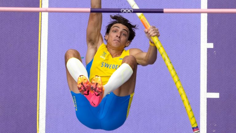 Duplantis breaks WR in style, Almgren stuns with Euro 5000m record