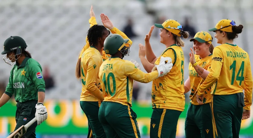 Dercksen and De Klerk get South Africa on the board with nervy win