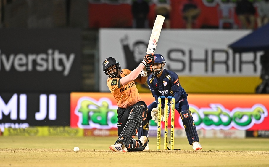 Bengaluru Blasters edge Hubli Tigers by three-wickets