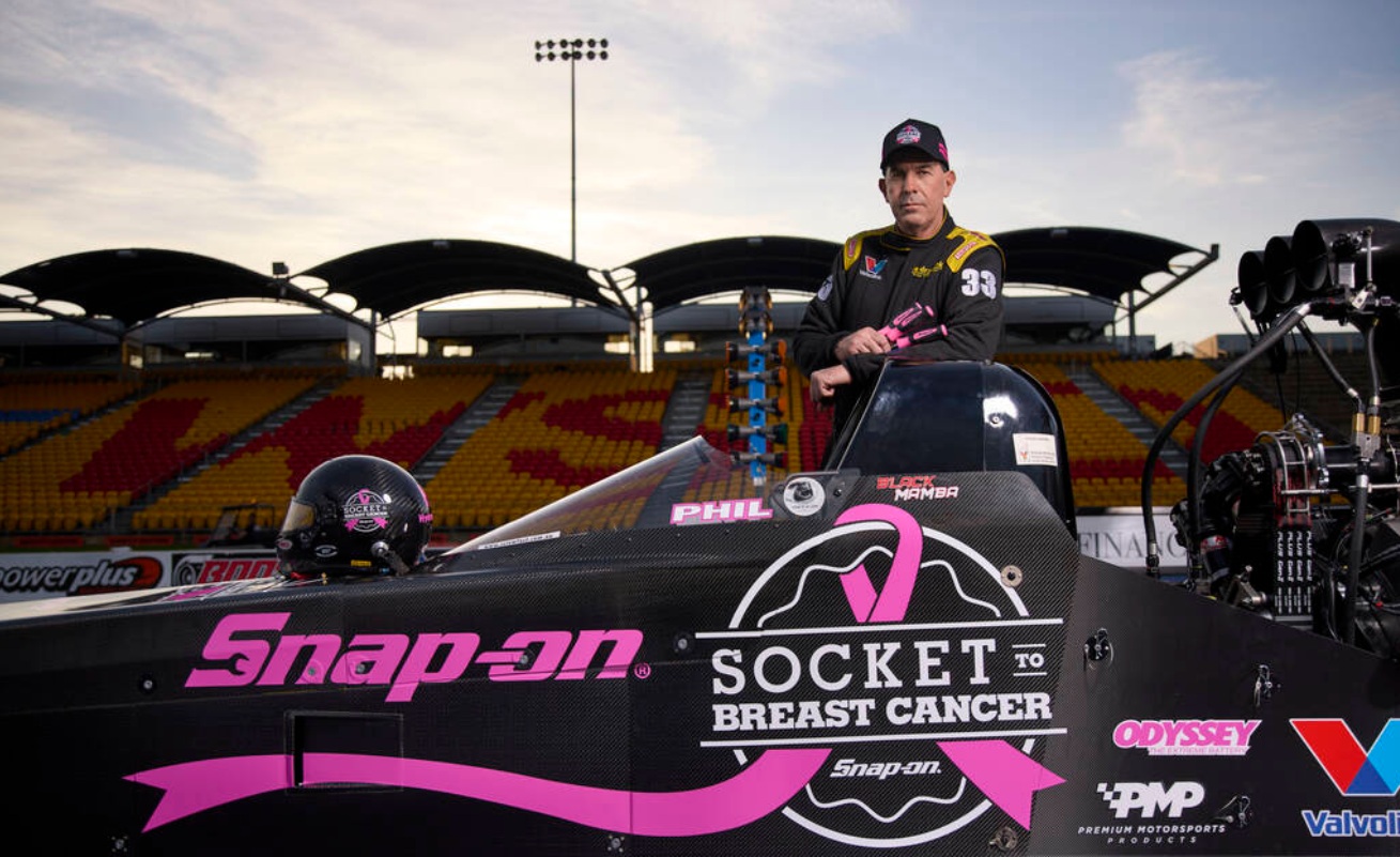 Jim Read racing ready to socket to breast cancer at Dragway at The Bend
